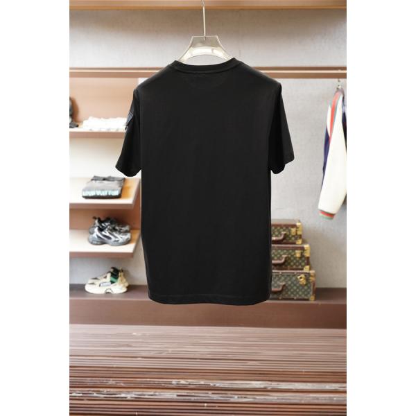 PRADA【春夏新作半袖】肌触りプラダtシャツスーパーコピー吸汗性に優れ着心地抜群｜173cm・65kgはMサイズ