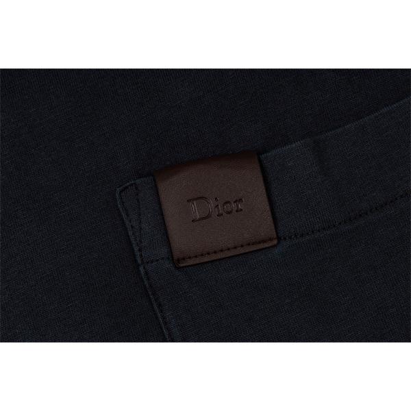 チャコールグレー 渋み DIOR ディオール コピー Tシャツ 胸ポケット ロゴパッチ クルーネック ゆったり 人気 トップス