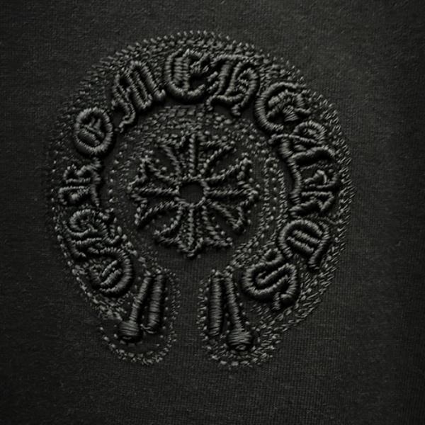 CHROME HEARTS クロムハーツ ホワイト 半袖Tシャツ 胸元エンボスロゴ クルーネック 爽麗 ゆったり 人気 トップス