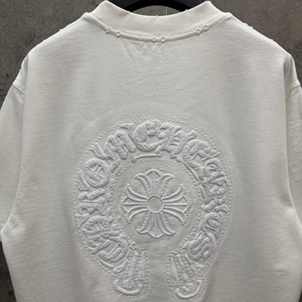 CHROME HEARTS クロムハーツ ホワイト 半袖Tシャツ 胸元エンボスロゴ クルーネック 爽麗 ゆったり 人気 トップス