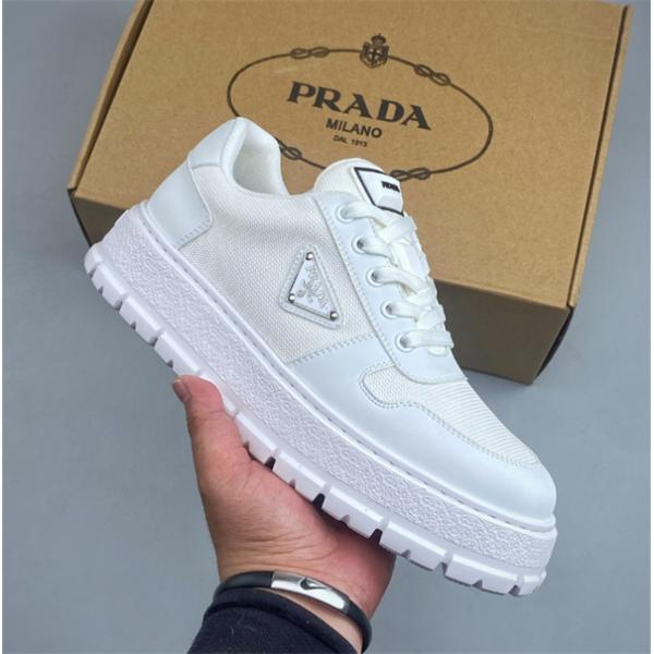 お洒落人気 PRADA プラダスニーカーコピー2026トレンド新作履き心地上質