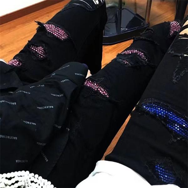 ペイントクラッシュ スプラッシュ加工 ダメージアクセント 細身シルエット ストリート感 AMIRI アミリ コピー デニム