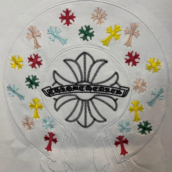 CHROME HEARTS クロムハーツ 2026新作 マルチカラークロス刺繍 バックビッグロゴ オーバーサイズ クルーネック 半袖Tシャツ メンズ レディース