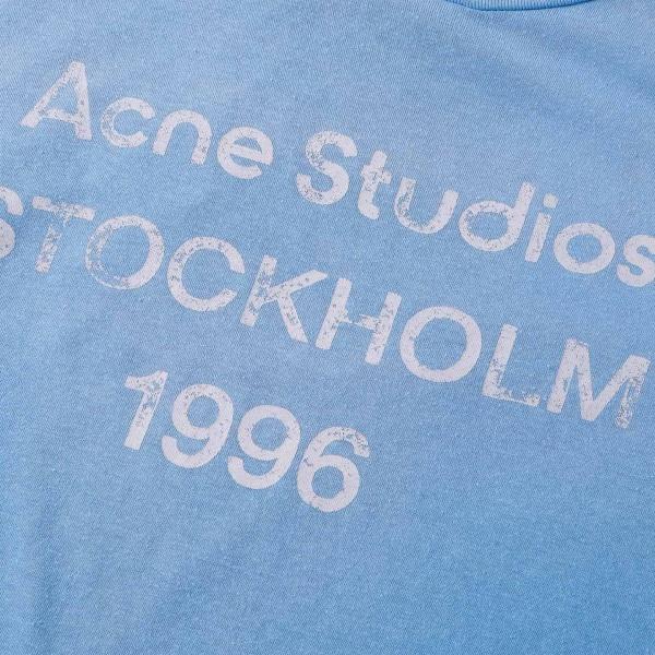 ACNE STUDIOS アクネストゥディオズ 2026 STOCKHOLM ロゴプリント アイスブルー 半袖Tシャツ ウォッシュ加工 ルーズフィット クルーネック カットソー メンズ レディース