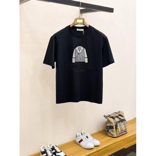 ジャケット柄ロゴ LOEWE ロエベ コピー Tシャツ メンズ グラフィックロゴ 半袖 2026新作風 映える人気トップス