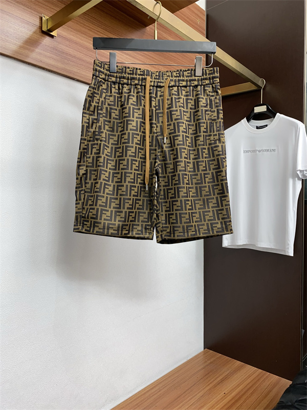 フェンディ コピー  セットアップ夏コーデ 映え 2026人気 売れ筋 ルーズシルエット メンズ Fendi