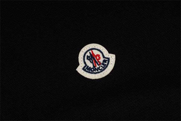春夏流行りMONCLER モンクレールポロシャツ コピー2026トレンドカジュアルスタイル