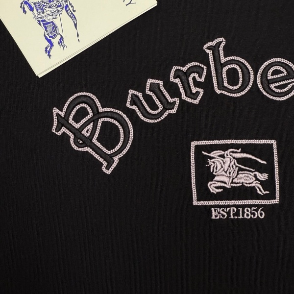 BURBERRY バーバリー ロゴ刺繍Tシャツ アーチロゴ ナイトエンブレム刺繍 クルーネック 半袖 コットン カジュアル ペア対応 メンズ レディース