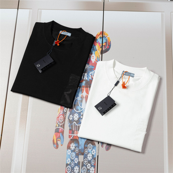 カジュアル半袖 ロゴポケットデザイン メンズ 高見え PRADA プラダ コピー Tシャツ 人気モデル