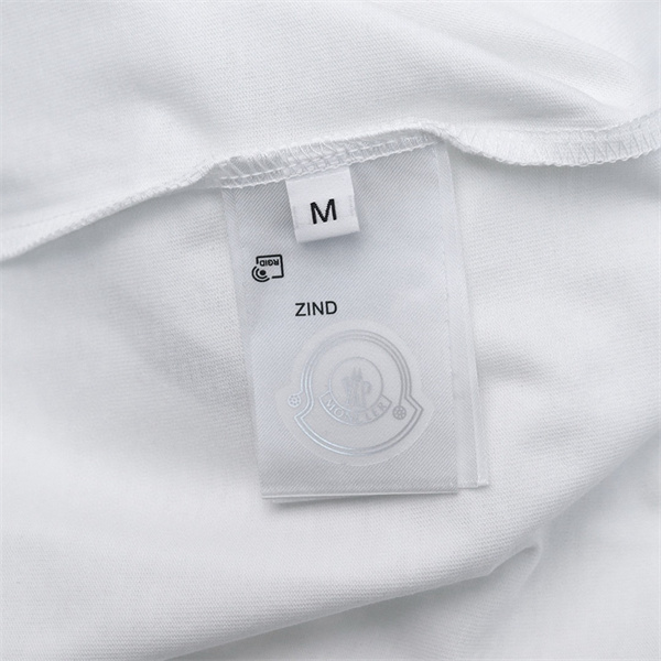 モンクレールｔシャツコピー高揚感たっぷりがシャレ見えMONCLER 新作着心地と大人の遊び心