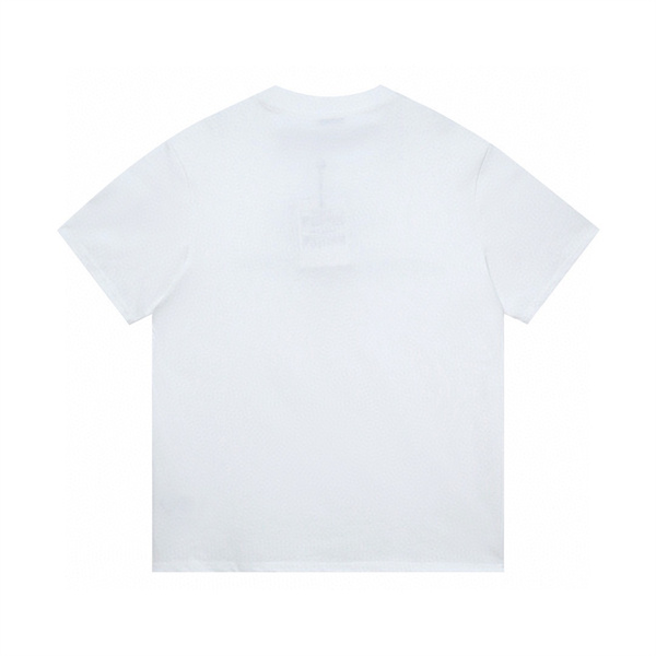 モンクレールｔシャツコピー高揚感たっぷりがシャレ見えMONCLER 新作着心地と大人の遊び心