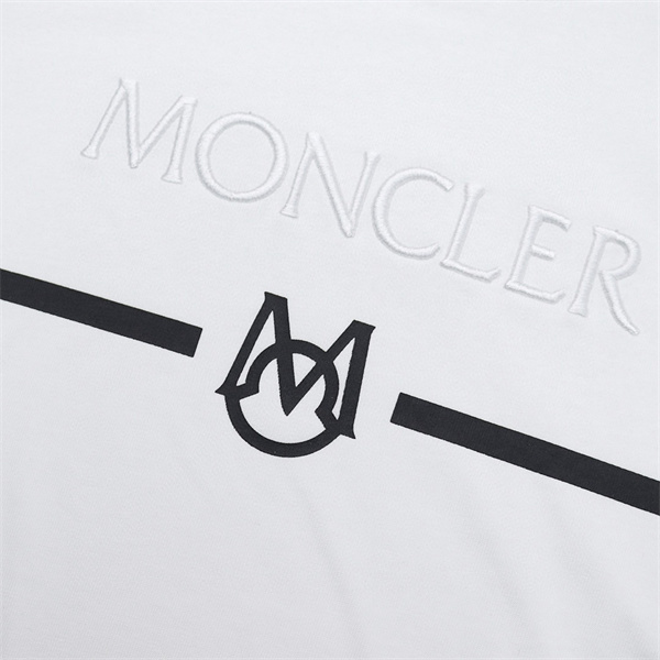 モンクレールｔシャツコピー高揚感たっぷりがシャレ見えMONCLER 新作着心地と大人の遊び心