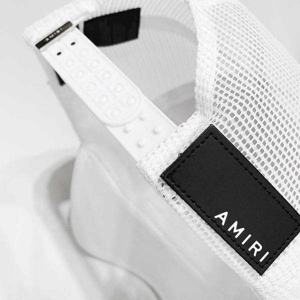AMIRI アミリ メッシュキャップ Arts District ロゴ刺繍 トラッカーキャップ 通気設計 サイズ調整可能 ストリート ユニセックス