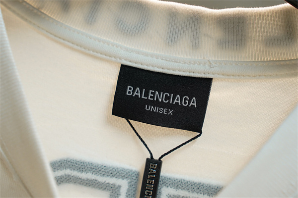 ロゴ刺繍 半袖 メンズ 人気アイテム シンプルデザイン BALENCIAGA バレンシアガ コピー Tシャツ 定番人気