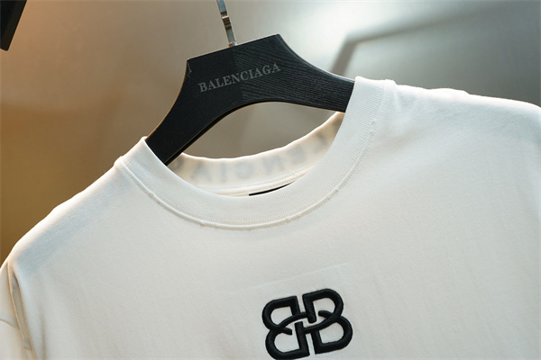 ロゴ刺繍 半袖 メンズ 人気アイテム シンプルデザイン BALENCIAGA バレンシアガ コピー Tシャツ 定番人気