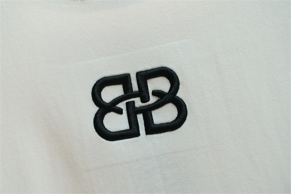 ロゴ刺繍 半袖 メンズ 人気アイテム シンプルデザイン BALENCIAGA バレンシアガ コピー Tシャツ 定番人気