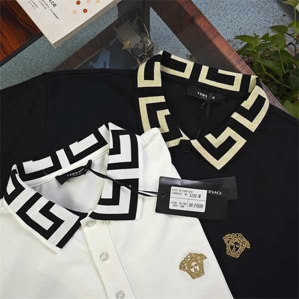 ワンポイント メンズ ラグジュアリーカジュアル 着映え VERSACE ヴェルサーチ コピー Tシャツ 注目アイテム