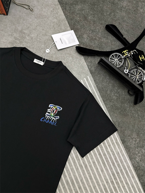 グラフィックロゴ 半袖 メンズ 個性派ファッション 上品カジュアル 2026最新 CHANEL シャネル コピー Tシャツ