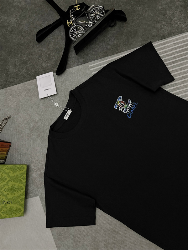 グラフィックロゴ 半袖 メンズ 個性派ファッション 上品カジュアル 2026最新 CHANEL シャネル コピー Tシャツ