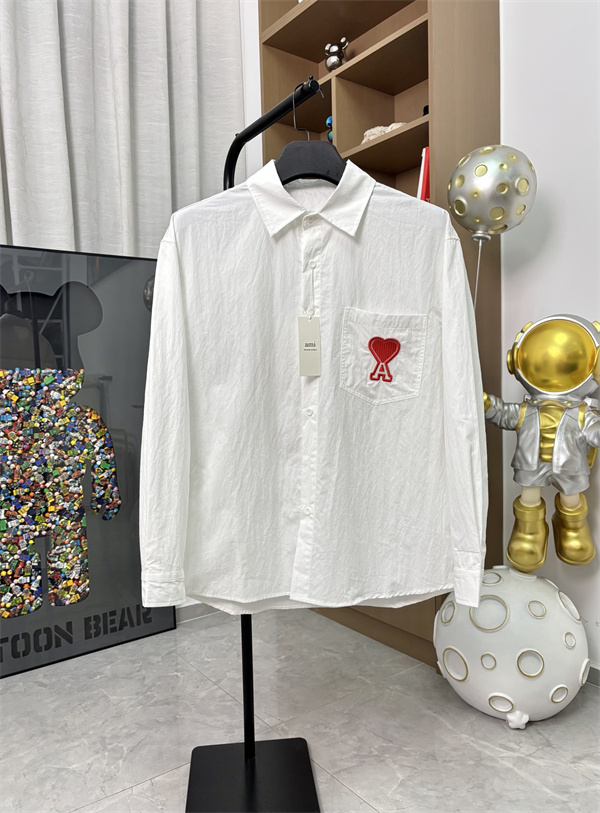 バックプリント メンズ 個性派スタイル オシャレ見え AMI アミ コピー Tシャツ 注目アイテム