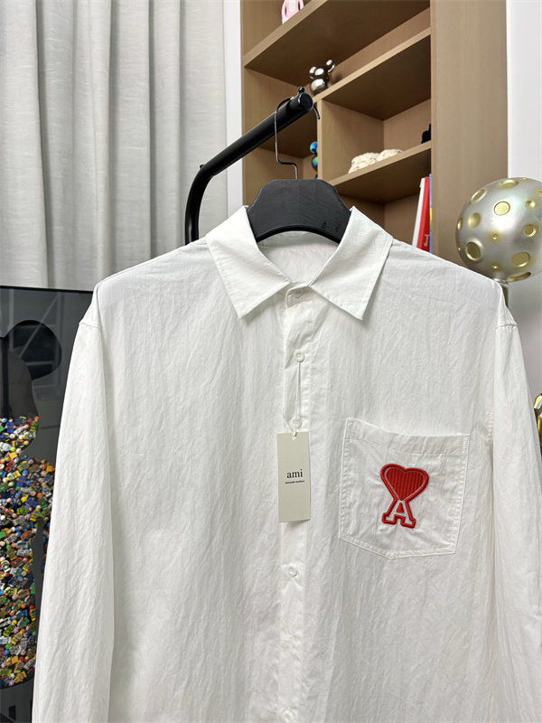 バックプリント メンズ 個性派スタイル オシャレ見え AMI アミ コピー Tシャツ 注目アイテム
