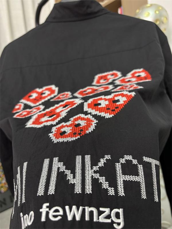 バックプリント メンズ 個性派スタイル オシャレ見え AMI アミ コピー Tシャツ 注目アイテム