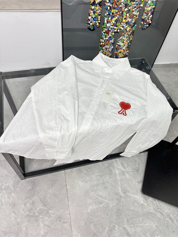 バックプリント メンズ 個性派スタイル オシャレ見え AMI アミ コピー Tシャツ 注目アイテム