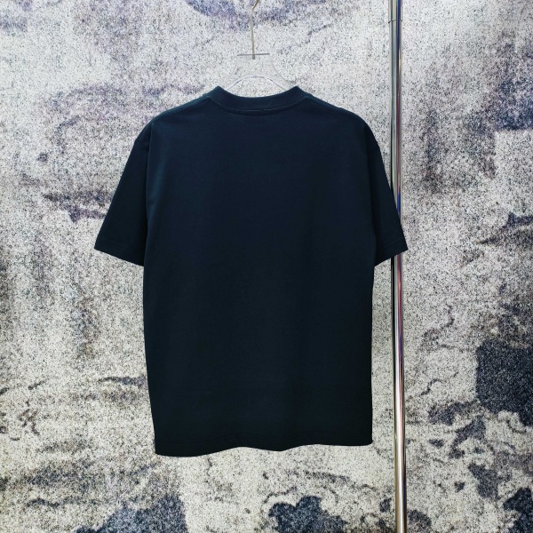 LOEWE コピー ロエベ 2026春夏新作 仮ポケット風アナグラムロゴ 半袖Tシャツ 男女兼用 人気 カジュアル トップス