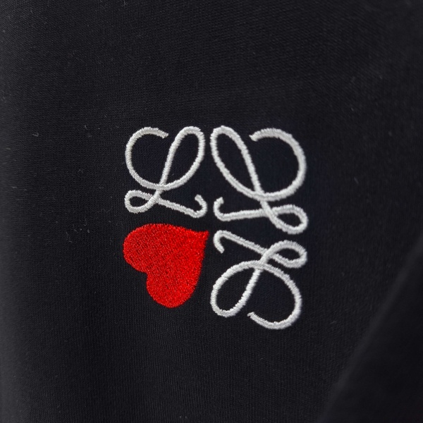 LOEWE コピー ロエベ ハートアナグラム刺繍 半袖Tシャツ ワンポイントデザイン リラックスフィット 2026新作 人気トップス
