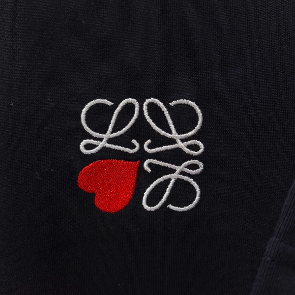 LOEWE コピー ロエベ ハートアナグラム刺繍 半袖Tシャツ ワンポイントデザイン リラックスフィット 2026新作 人気トップス