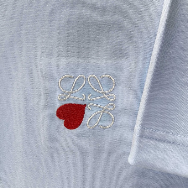 LOEWE コピー ロエベ ハートアナグラム刺繍 半袖Tシャツ ワンポイントデザイン リラックスフィット 2026新作 人気トップス