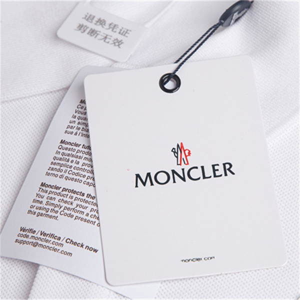 ミニマル アイコンアクセント タウンユース対応 上品見え MONCLER モンクレール コピー ポロシャツ ホットアイテム