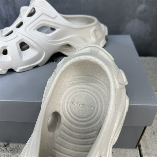 バレンシアガサンダルコピー2026トレンドBALENCIAGA Mold Closed Rubber Sandals Yellow 