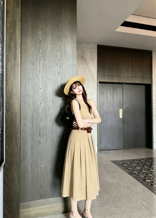 女性らしいPradaプラダワンピースコピー 2026優しい雰囲気合わせやすい
