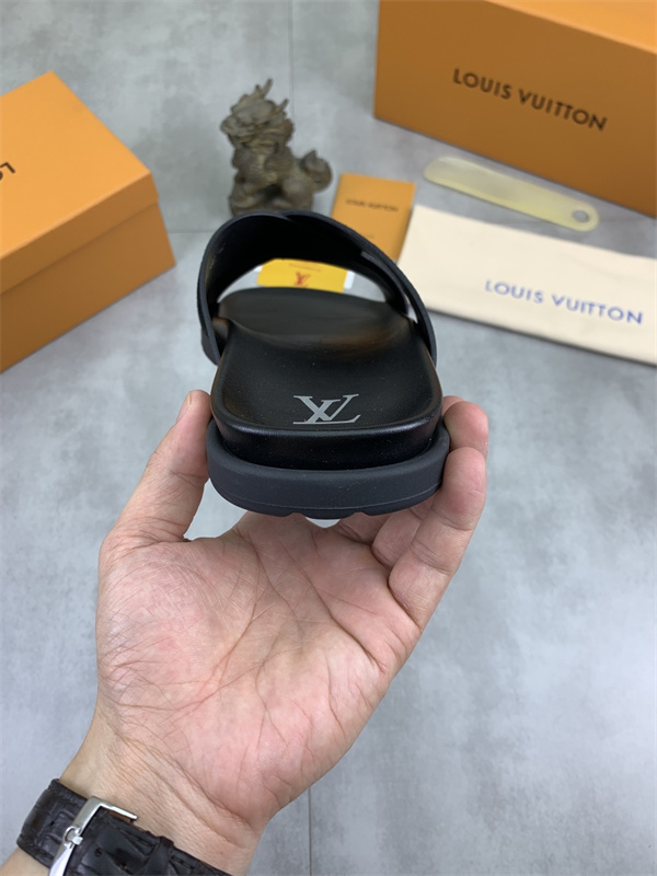 新作 【LOUIS VUITTON】ルイヴィトンサンダルコピー優しい使い勝手上質なアイテム