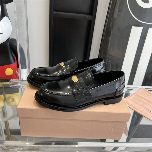 オシャレ26新作 MiuMiu ミュウミュウ靴スーパーコピー履き心地抜群で痛くなりません