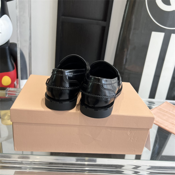 オシャレ26新作 MiuMiu ミュウミュウ靴スーパーコピー履き心地抜群で痛くなりません