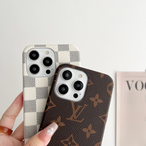 IPHONE17 LOUIS VUITTON コピー ルイヴィトン コピー カラーモノグラムケース 着映え仕様 軽量フィット 人気アイテム