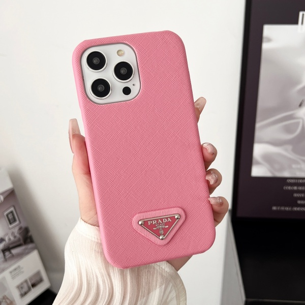 IPHONE17 PRADA コピー プラダ コピー サフィアーノ調スマホケース 耐衝撃 保護カバー ミニマルデザイン