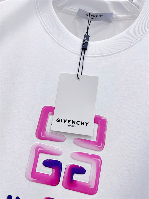 ロゴグラフィック 4Gモチーフ デイリー人気 モードカジュアル Givenchy