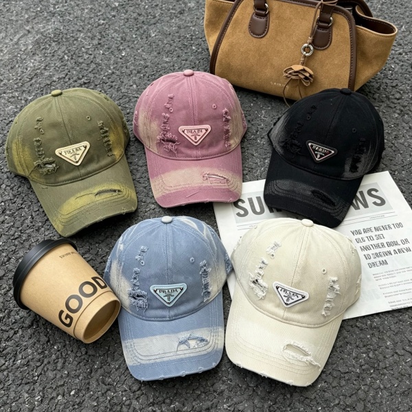 PRADA プラダ風 ダメージ加工 キャップ レディース ヴィンテージ調 刺繍ロゴ こなれ見え 小顔見え 日差し対策 売れ筋候補