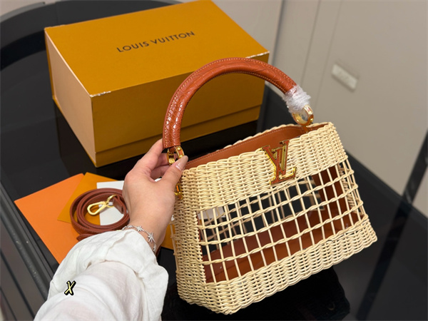 2026上品 Lv Capucinesルイヴィトンハンドバッグコピー旅行用お洒落春夏流行り