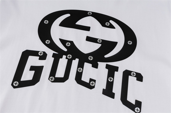 ロゴ入り クルーネック アートプリント GUCCI グッチ コピー 半袖トップス 着映えデザイン 人気上昇中 デイリー推し