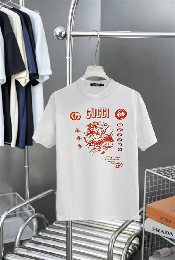 ロゴプリント クルーネック GUCCI グッチ コピー 半袖Tシャツ 2026新作