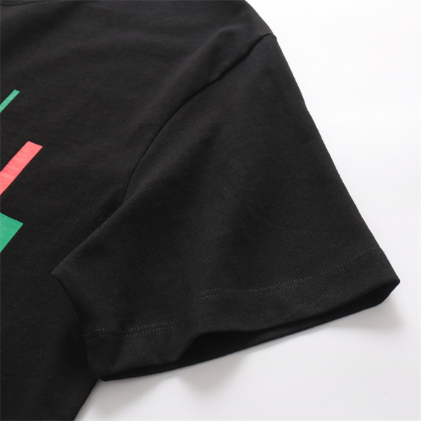 GUCCI グッチ コピー Tシャツ 半袖 ビッグロゴ フロントプリント デイリー主力 今っぽい カジュアル人気商品