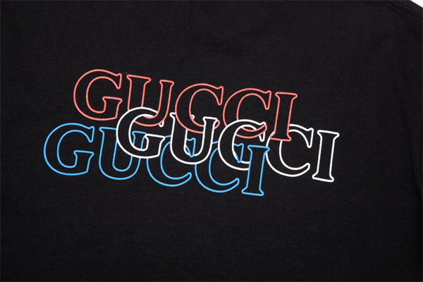 ロゴ入り 2点組 グラフィックプリント GUCCI グッチ コピー 半袖トップス 一枚で決まる 旬顔カジュアル 人気上昇中