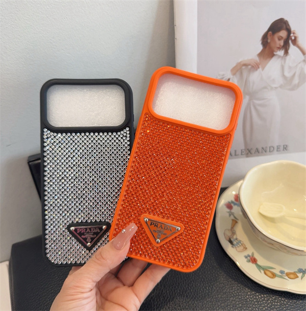 Prada プラダiPhone17ケースコピー スマホケース 全面保護 耐衝撃 落下防止  スタンド機能付き 