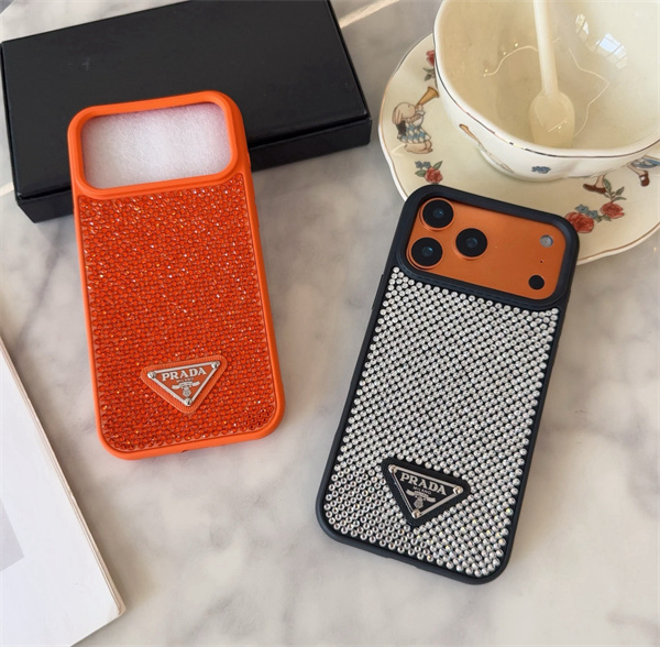 Prada プラダiPhone17ケースコピー スマホケース 全面保護 耐衝撃 落下防止  スタンド機能付き 