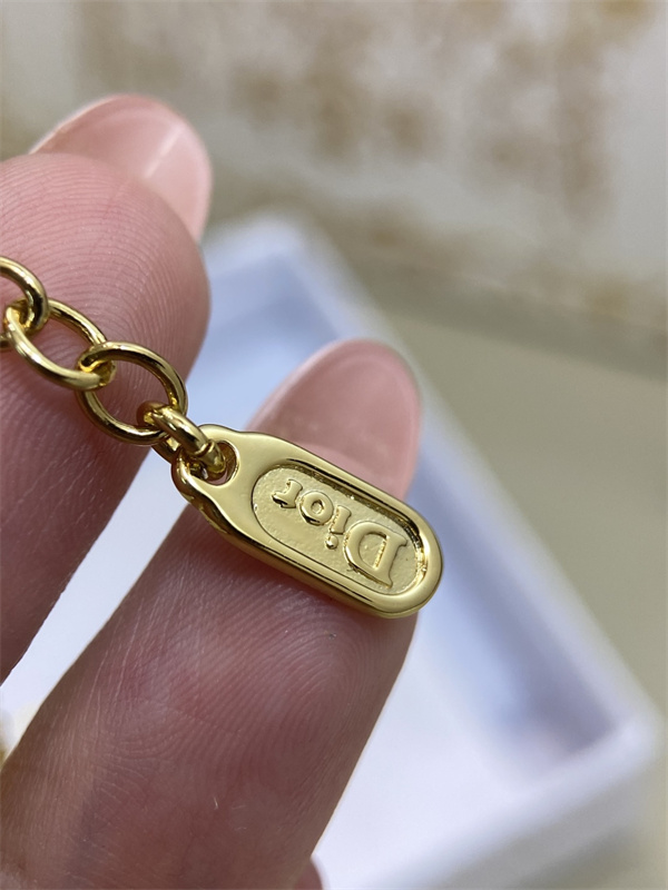 二層チェーンネックレスディオールコピーDIOR新作デートに万能 大人の上品アクセント