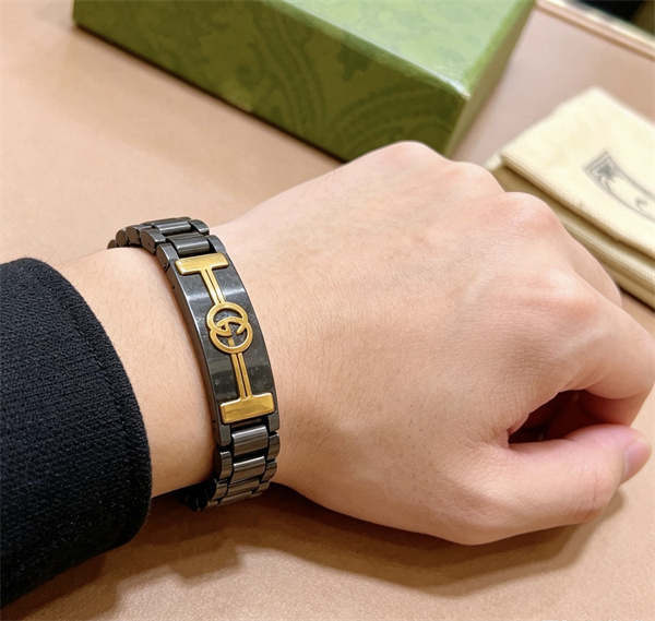 人気上昇中2026最新☆☆グッチブレスレットコピー メンズおしゃれGUCCIアクセサリー